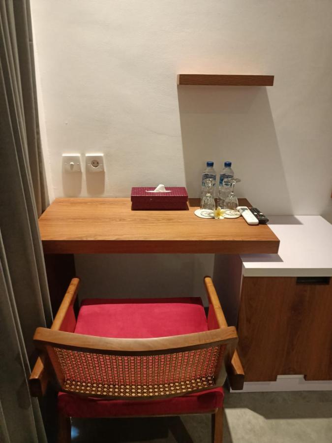 The Kd Suites & Coffee Shop Munggu Exterior photo