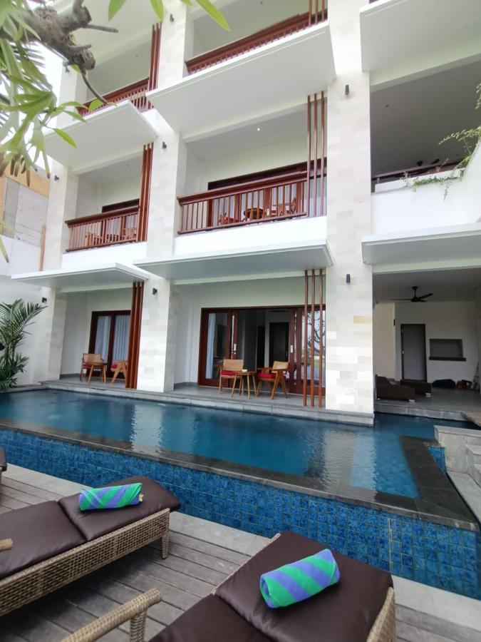 The Kd Suites & Coffee Shop Munggu Exterior photo